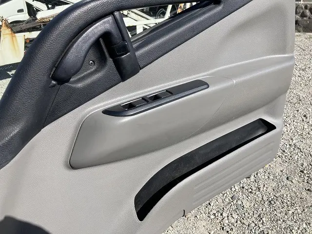 三菱 キャンター 2PG-FEAV0(2WD)の写真31