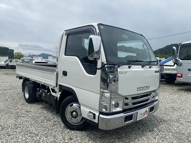 いすゞ エルフ 2RG-NJR88A(2WD)の写真3