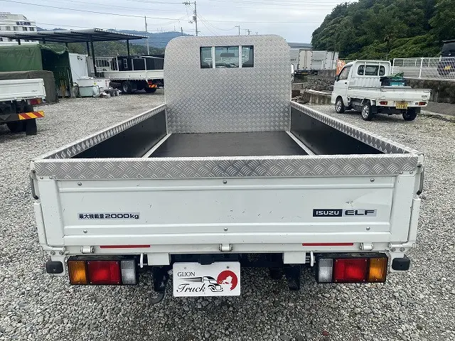 いすゞ エルフ 2RG-NJR88A(2WD)の写真7