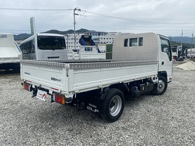 いすゞ エルフ 2RG-NJR88A(2WD)の写真8