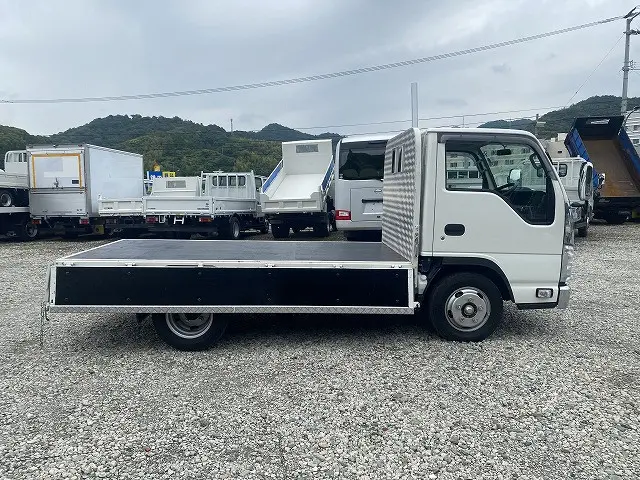 いすゞ エルフ 2RG-NJR88A(2WD)の写真12