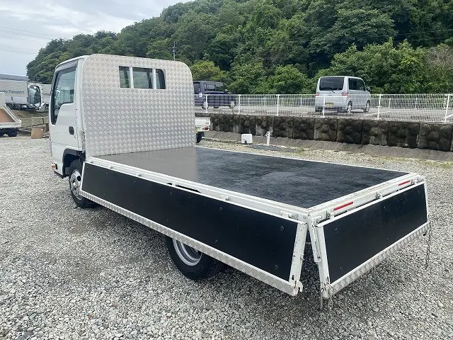 いすゞ エルフ 2RG-NJR88A(2WD)の写真13