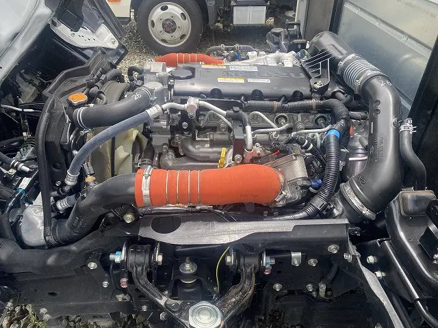 いすゞ エルフ 2RG-NJR88A(2WD)の写真17