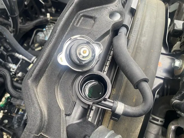 いすゞ エルフ 2RG-NJR88A(2WD)の写真19