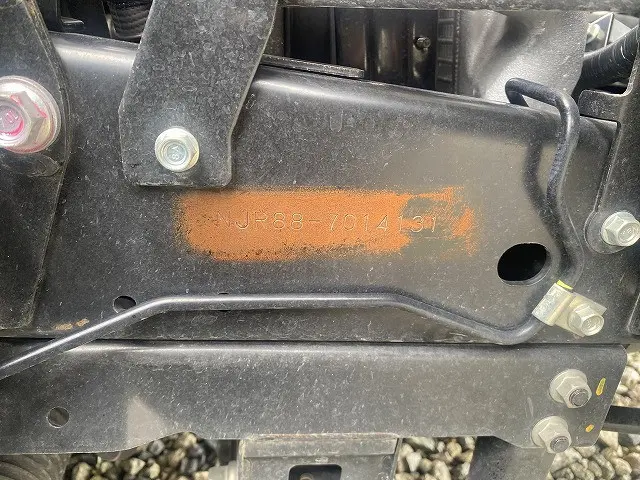 いすゞ エルフ 2RG-NJR88A(2WD)の写真22