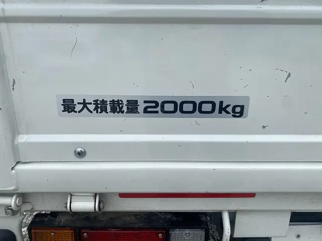 いすゞ エルフ 2RG-NJR88A(2WD)の写真25