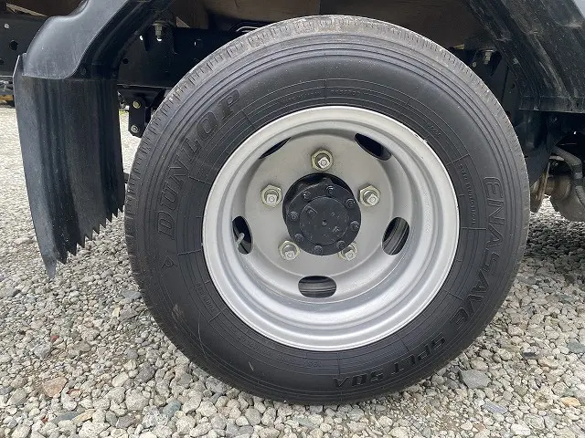 いすゞ エルフ 2RG-NJR88A(2WD)の写真39