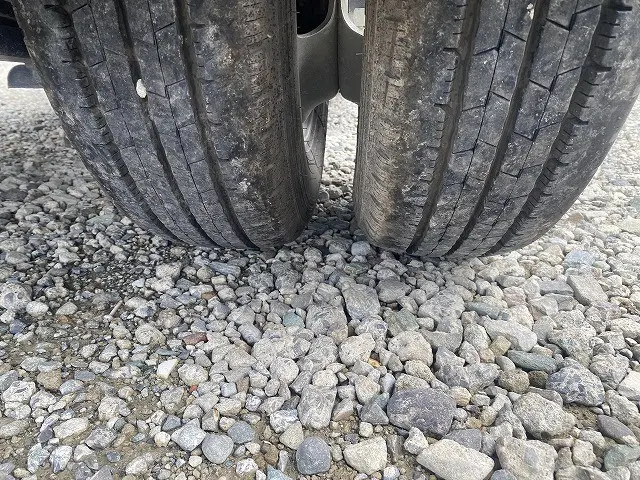 いすゞ エルフ 2RG-NJR88A(2WD)の写真40