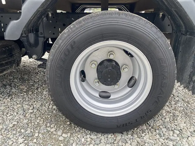 いすゞ エルフ 2RG-NJR88A(2WD)の写真44