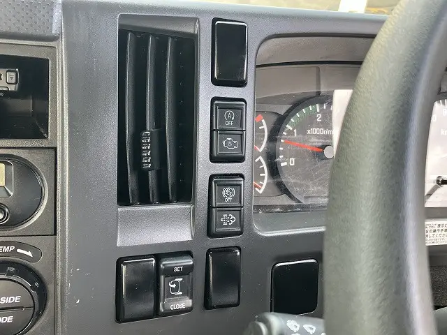 いすゞ フォワード TKG-FRR90S2(2WD)の写真44