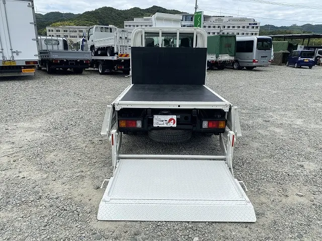 日野 デュトロ 2RG-XZU605M(2WD)の写真14