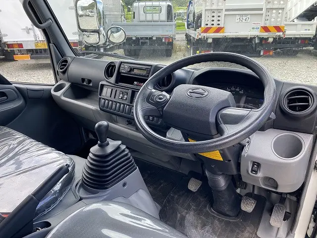 日野 デュトロ 2RG-XZU605M(2WD)の写真31