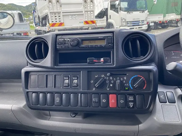 日野 デュトロ 2RG-XZU605M(2WD)の写真36