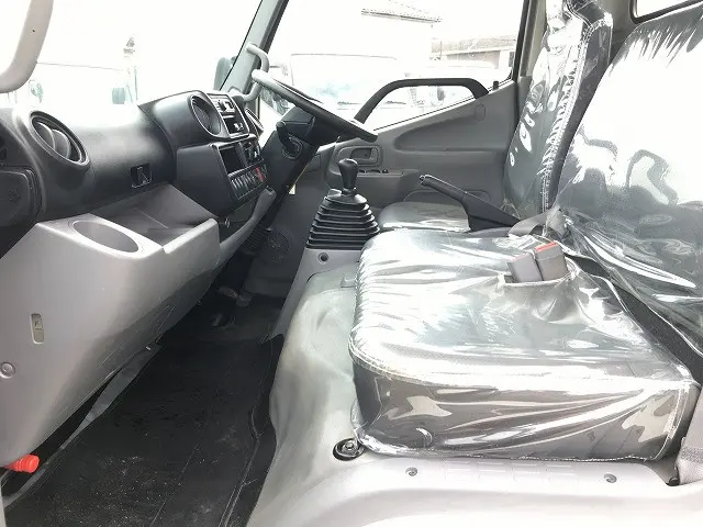 日野 デュトロ 2RG-XZU655M(2WD)の写真42