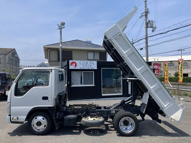 いすゞ エルフ TPG-NKR85AD(2WD)の写真4