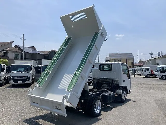 いすゞ エルフ TPG-NKR85AD(2WD)の写真8