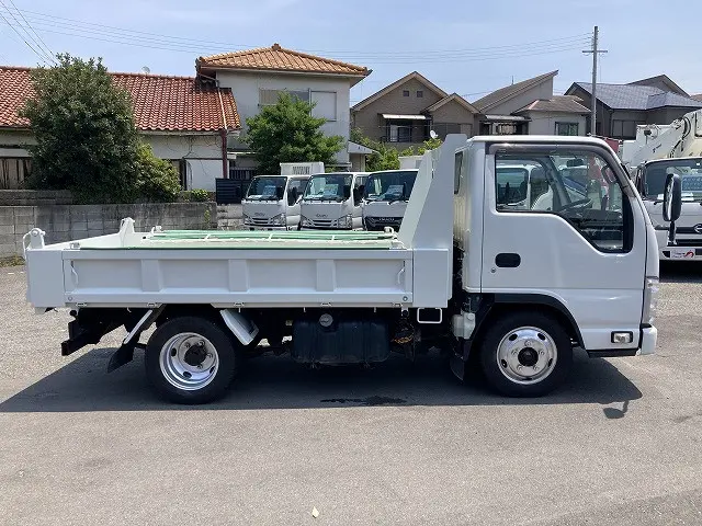 いすゞ エルフ TPG-NKR85AD(2WD)の写真12