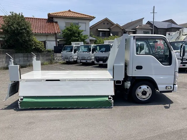 いすゞ エルフ TPG-NKR85AD(2WD)の写真19