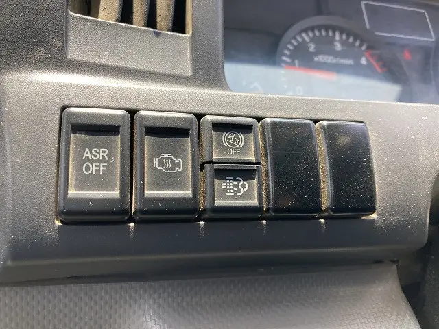 いすゞ エルフ TPG-NKR85AD(2WD)の写真37