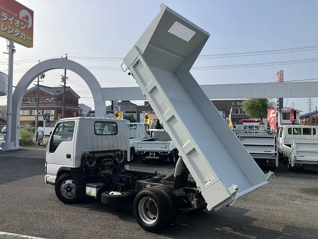 いすゞ エルフ PB-NKR81AD(2WD)の写真6