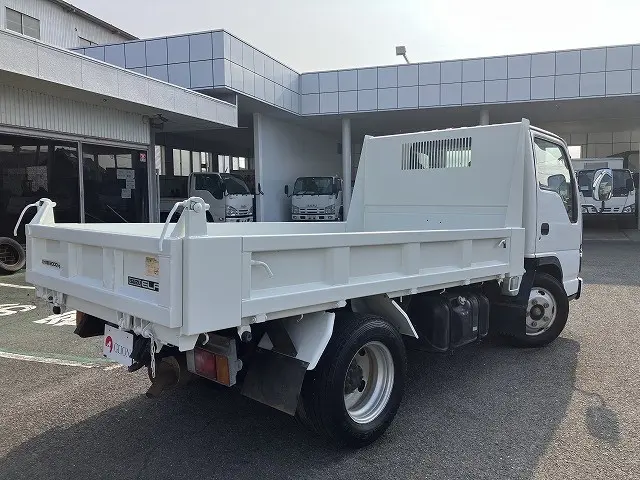 いすゞ エルフ PB-NKR81AD(2WD)の写真16