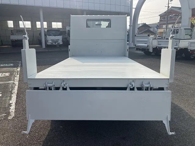 いすゞ エルフ PB-NKR81AD(2WD)の写真22