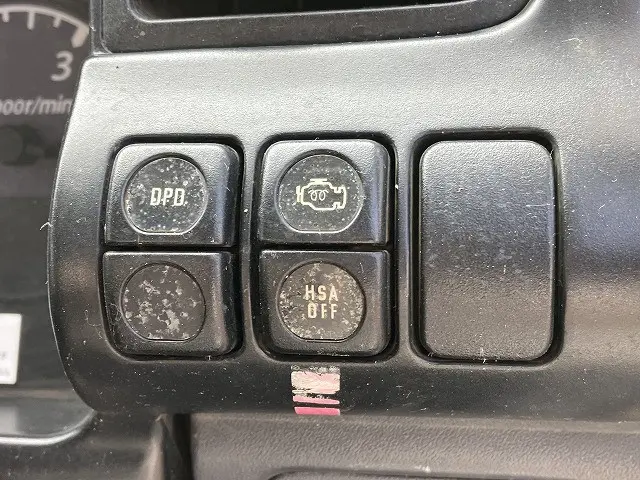 いすゞ エルフ PB-NKR81AD(2WD)の写真36