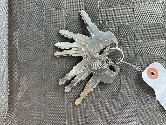 いすゞ エルフ PB-NKR81AD(2WD)の写真39