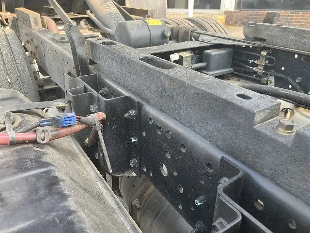 いすゞ エルフ PB-NKR81AD(2WD)の写真44