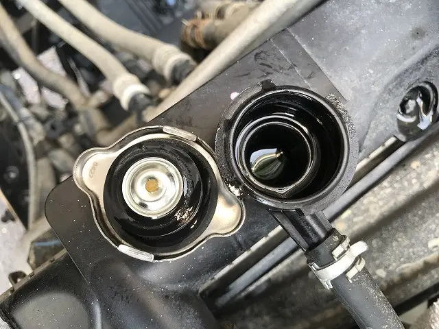 いすゞ フォワード 2RG-FRR90S1(2WD)の写真27