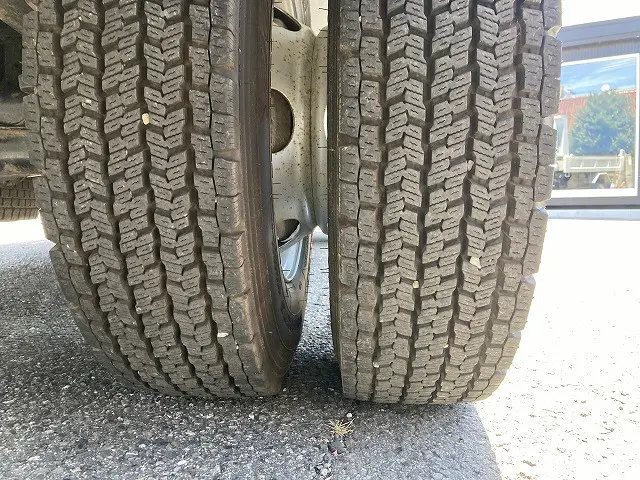 いすゞ フォワード 2PG-FRR90S1(2WD)の写真29