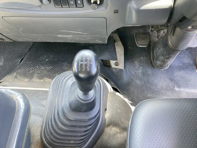 いすゞ フォワード 2PG-FRR90S1(2WD)の写真42