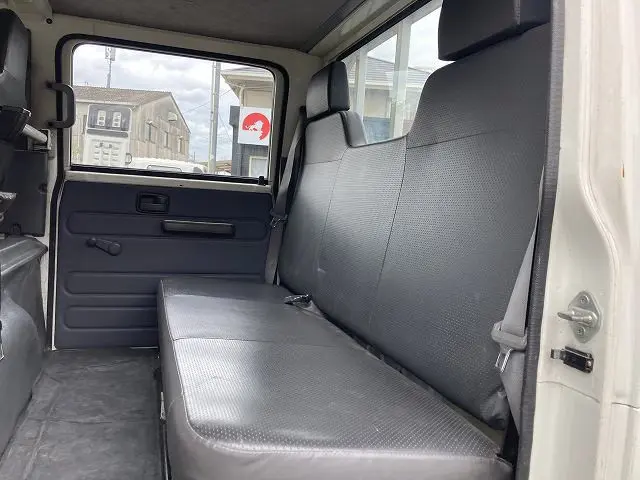 いすゞ エルフ TKG-NHR85A(2WD)の写真43