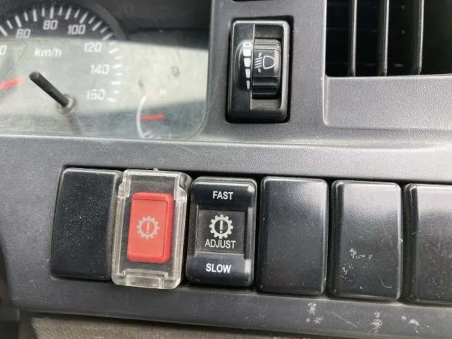 いすゞ エルフ TKG-NHR85A(2WD)の写真45