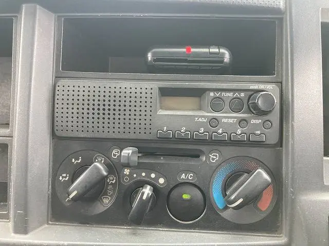 いすゞ エルフ TKG-NHR85A(2WD)の写真48