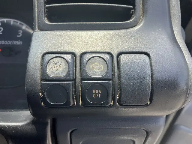 いすゞ エルフ PB-NPR81AR(2WD)の写真30