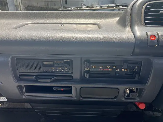 いすゞ エルフ PB-NPR81AR(2WD)の写真34