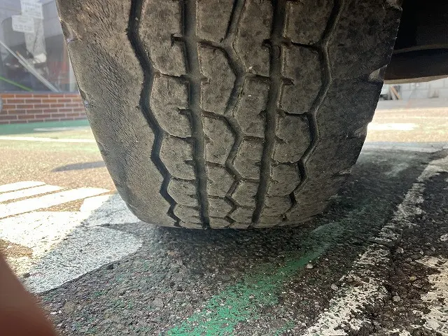 いすゞ エルフ PB-NPR81AR(2WD)の写真43