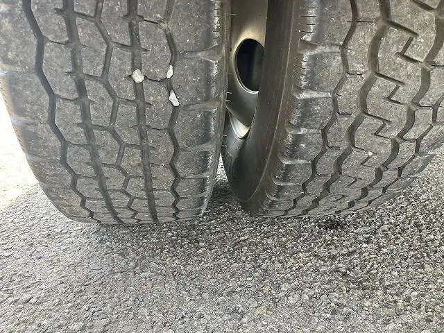 いすゞ エルフ PB-NPR81AR(2WD)の写真44