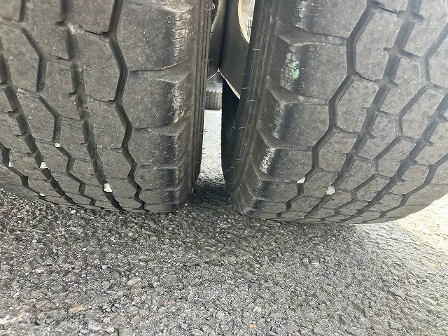 いすゞ エルフ PB-NPR81AR(2WD)の写真45