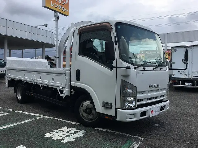 いすゞ エルフ BKG-NLR85AR(2WD)の写真3