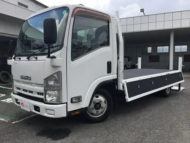 いすゞ エルフ BKG-NLR85AR(2WD)の写真9