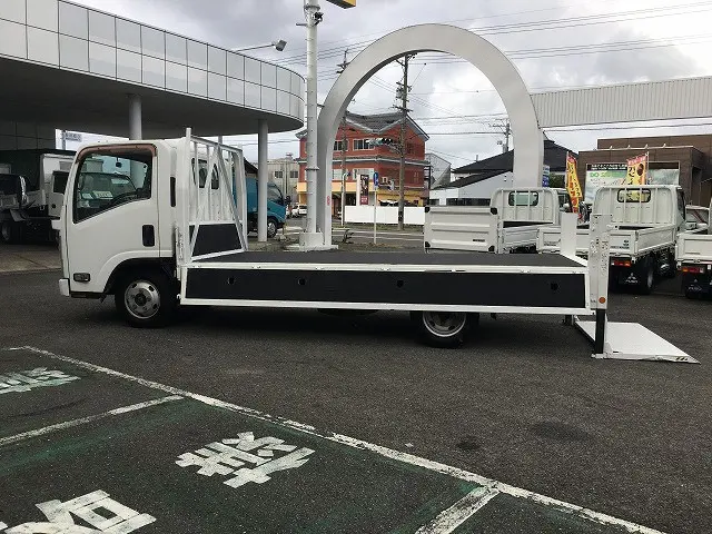 いすゞ エルフ BKG-NLR85AR(2WD)の写真11