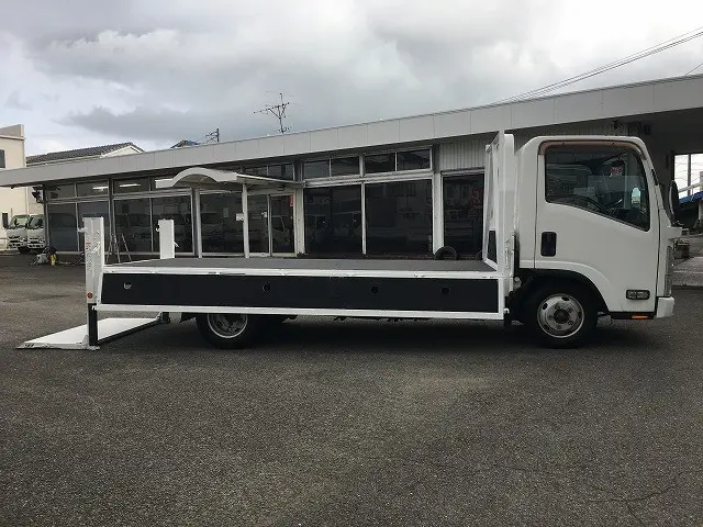 いすゞ エルフ BKG-NLR85AR(2WD)の写真12