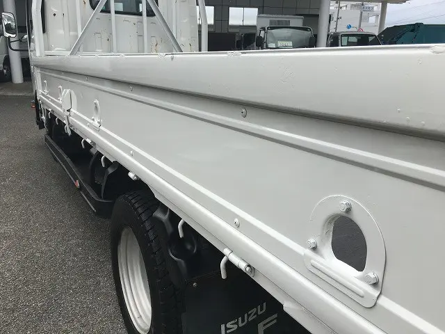 いすゞ エルフ BKG-NLR85AR(2WD)の写真21