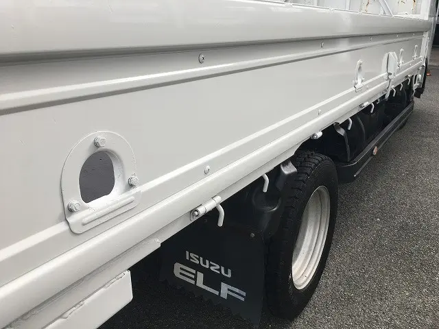 いすゞ エルフ BKG-NLR85AR(2WD)の写真22
