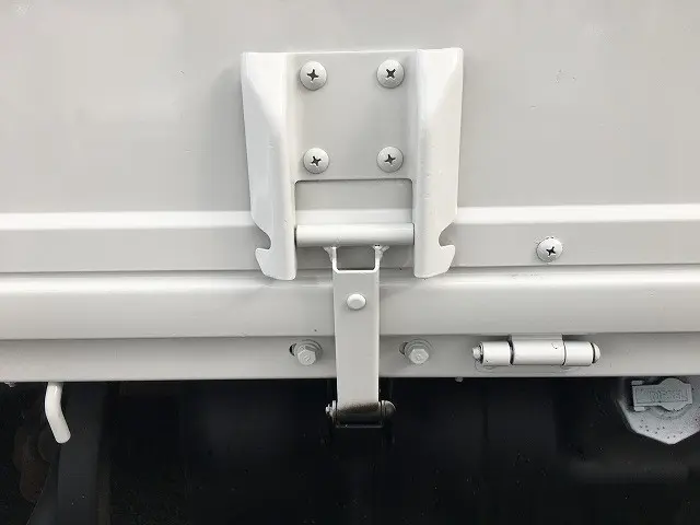 いすゞ エルフ BKG-NLR85AR(2WD)の写真24