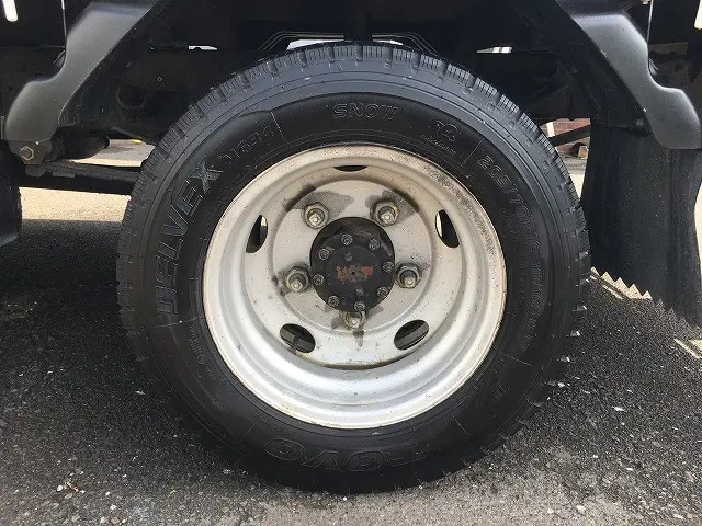 いすゞ エルフ BKG-NLR85AR(2WD)の写真39