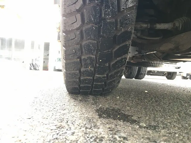 いすゞ エルフ BKG-NLR85AR(2WD)の写真42