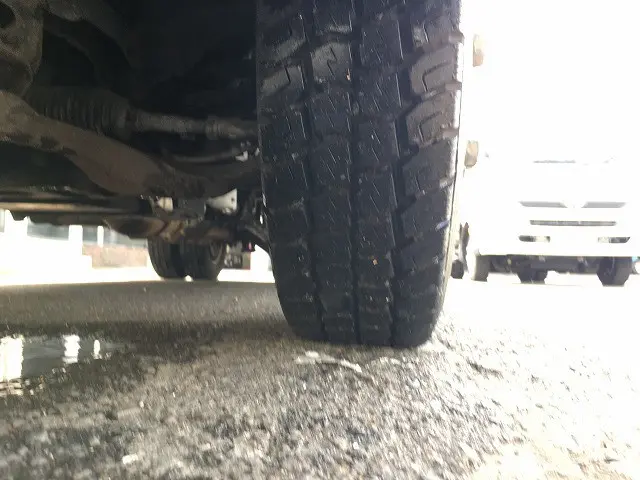 いすゞ エルフ BKG-NLR85AR(2WD)の写真43